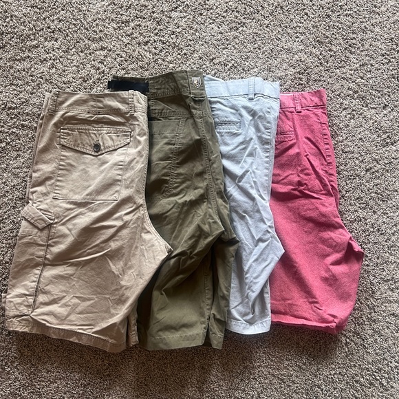 4 pair of Men’s 38 shorts - Picture 3 of 3